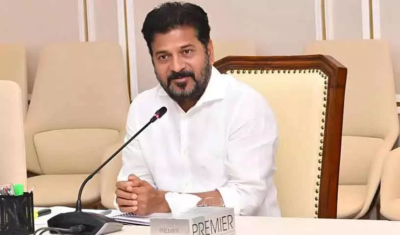 CM रेवंत रेड्डी ने दिसंबर में आर्ट्स कॉलेज में ओयू के छात्रों से मिलने का वादा किया CM रेवंत रेड्डी ने दिसंबर में आर्ट्स कॉलेज में ओयू के छात्रों से मिलने का वादा किया