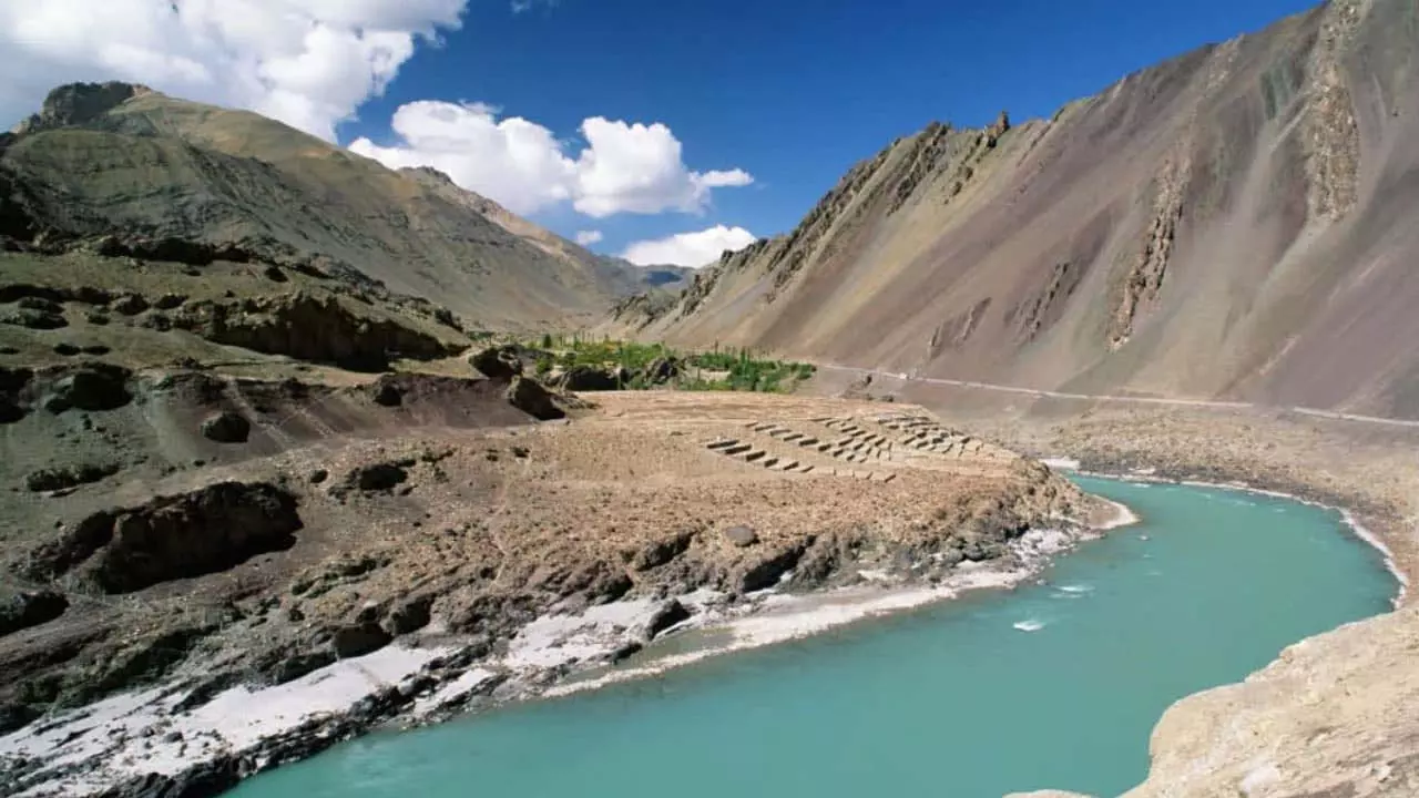 ऑपरेशन सिंदूर के बाद से बातचीत थी बंद, अब भारत ने बड़ा दिल दिखाया ऑपरेशन सिंदूर के बाद से बातचीत थी बंद, अब भारत ने बड़ा दिल दिखाया