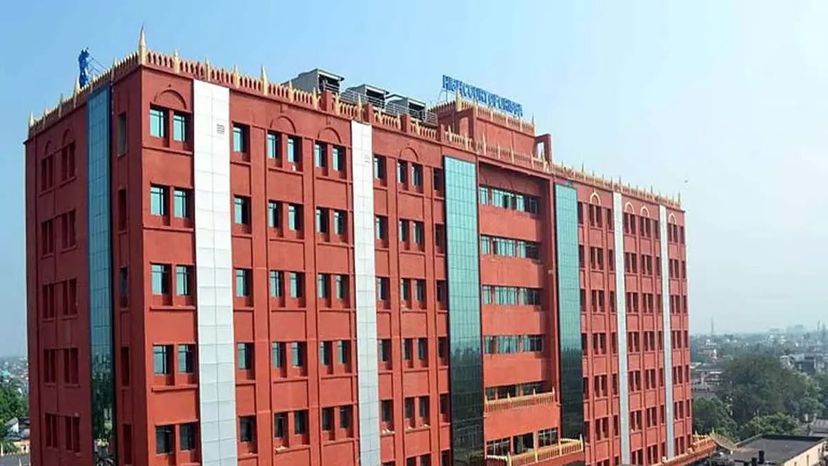 SCB को उपकरण आपूर्ति में देरी के लिए उड़ीसा उच्च न्यायालय ने डीएमईटी की खिंचाई की SCB को उपकरण आपूर्ति में देरी के लिए उड़ीसा उच्च न्यायालय ने डीएमईटी की खिंचाई की