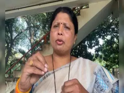 बड़ी परियोजनाओं के गुजरात जाने से युवाओं की नौकरियां घट रही हैं: Sushma Andhare बड़ी परियोजनाओं के गुजरात जाने से युवाओं की नौकरियां घट रही हैं: Sushma Andhare