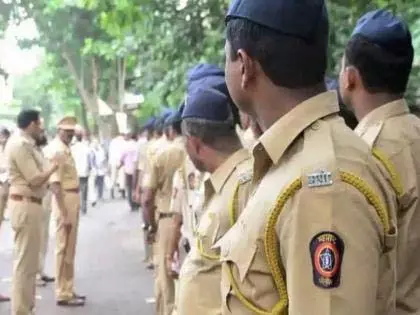 राज्य में बिना किसी आयु सीमा के 15,000 पुलिस नौकरियां खुलीं राज्य में बिना किसी आयु सीमा के 15,000 पुलिस नौकरियां खुलीं
