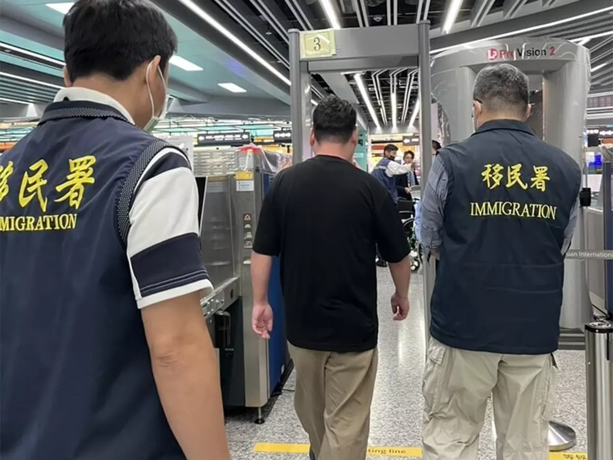चीन समर्थक वीडियो के कारण जापानी प्रभावशाली व्यक्ति को Taiwan से निर्वासित किया गया चीन समर्थक वीडियो के कारण जापानी प्रभावशाली व्यक्ति को Taiwan से निर्वासित किया गया