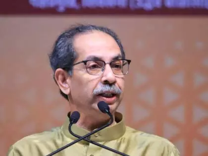आंखों में तेल डालकर मतदाता सूची की जांच करें: Uddhav Thackeray आंखों में तेल डालकर मतदाता सूची की जांच करें: Uddhav Thackeray