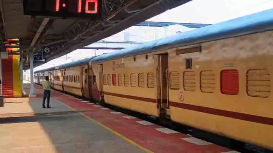 28 अगस्त से पटना-पुरी विशेष ट्रेन, स्टॉपेज और कोच संरचना की जांच करें 28 अगस्त से पटना-पुरी विशेष ट्रेन, स्टॉपेज और कोच संरचना की जांच करें