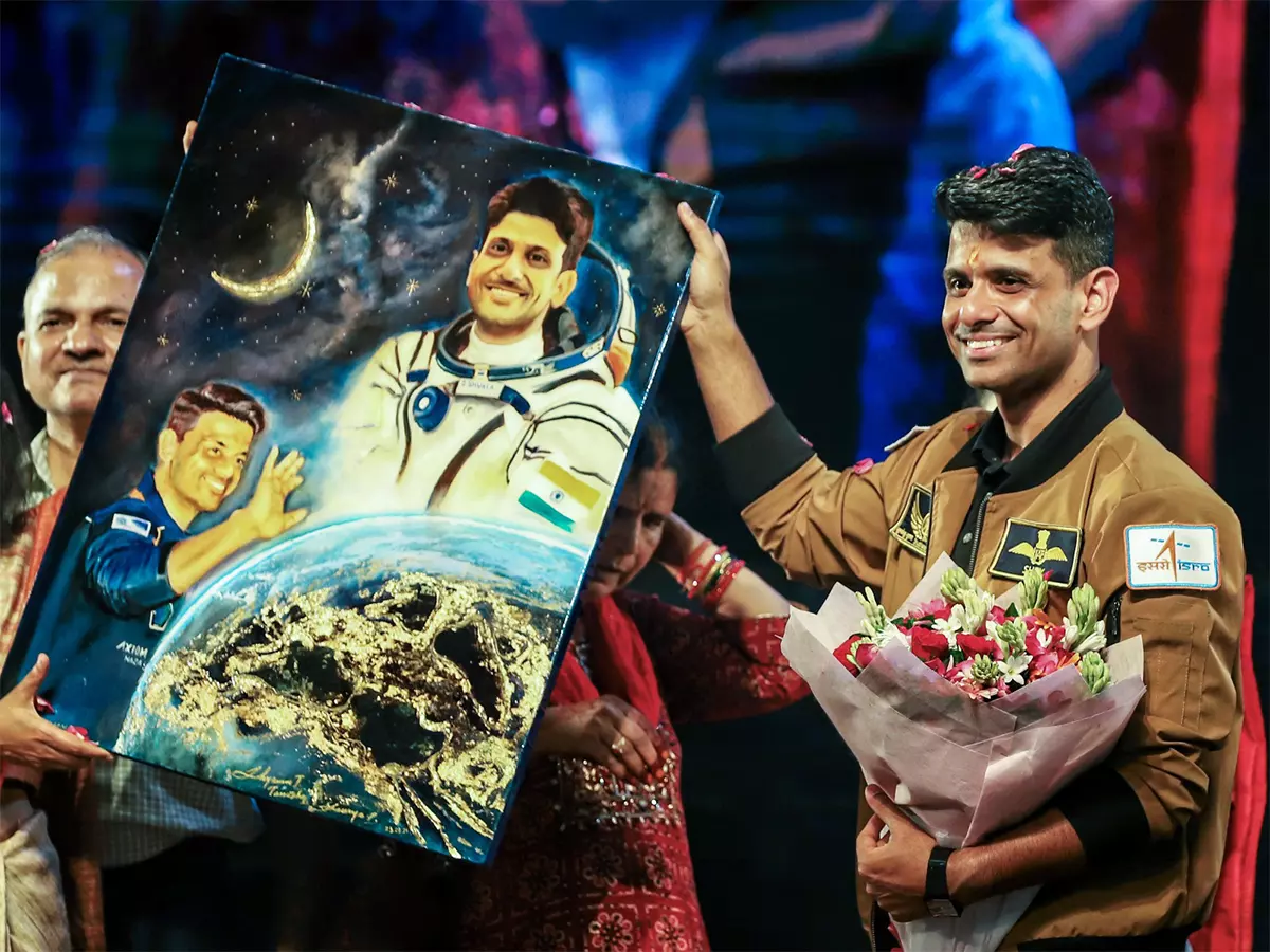 भारतीय अंतरिक्ष अभियान पर बोले Group कैप्टन शुक्ला भारतीय अंतरिक्ष अभियान पर बोले Group कैप्टन शुक्ला