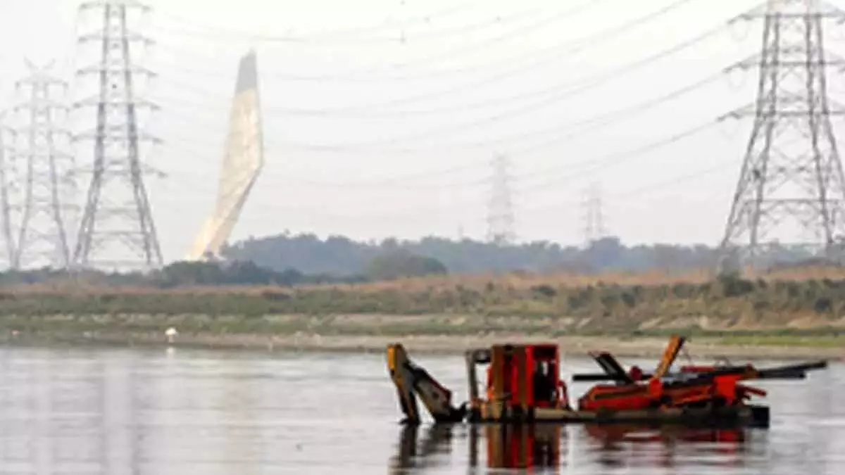 Yamuna से 16,000 मीट्रिक टन कचरा हटाया गया: हरियाणा के मुख्यमंत्री Yamuna से 16,000 मीट्रिक टन कचरा हटाया गया: हरियाणा के मुख्यमंत्री