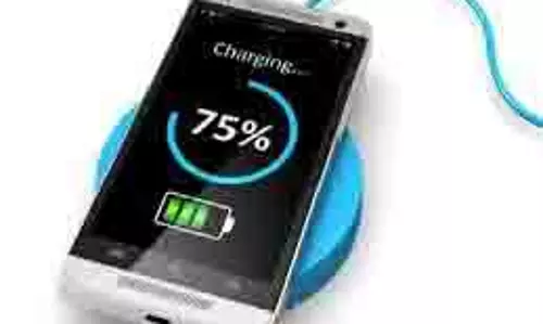 Smartphone Battery:फोन में तुरंत करें ये सेटिंग्स, बैटरी की टेंशन हो जाएगी गायब