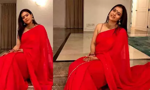 Hariyali Teej 2025: तीज पर लाल साड़ी में पाएं रॉयल लुक और खींचे सबका ध्यान Hariyali Teej 2025: तीज पर लाल साड़ी में पाएं रॉयल लुक और खींचे सबका ध्यान