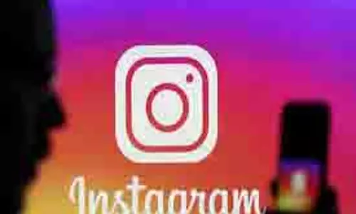 Instagram Restyle Feature: इंस्टाग्राम पर तस्वीरों में कपड़े और बैकग्राउंड कैसे बदलें