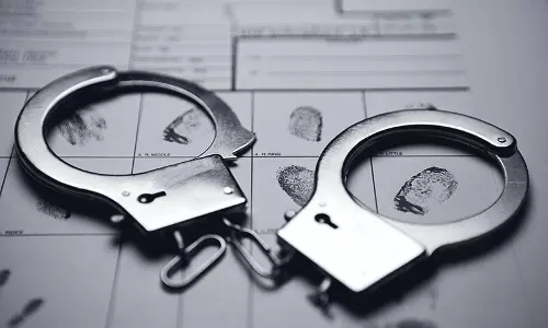 बवाना में हथियारों के साथ 3 गिरफ्तार; पुलिस ने गैंगवार की साजिश नाकाम की बवाना में हथियारों के साथ 3 गिरफ्तार; पुलिस ने गैंगवार की साजिश नाकाम की