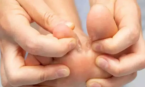 Health: पैरों के तलवों पर एसेंशियल ऑयल लगाने के अद्भुत फायदे