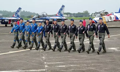 Taiwan ने अपने क्षेत्र के आसपास चीनी विमानों और 6 जहाजों की 9 उड़ानें देखीं