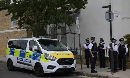 UK:  अपराधियों पर पब, मैच और संगीत समारोहों में प्रवेश प्रतिबंधित