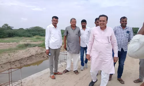 Jaipur: संसदीय कार्य मंत्री ने बजट घोषणाओं के क्रियान्वयन की समीक्षा की Jaipur: संसदीय कार्य मंत्री ने बजट घोषणाओं के क्रियान्वयन की समीक्षा की