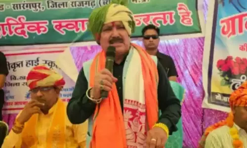 Rajgarh: पर्यावरण बचाने के लिए जैविक खेती जरूरी : टेटवाल Rajgarh: पर्यावरण बचाने के लिए जैविक खेती जरूरी : टेटवाल