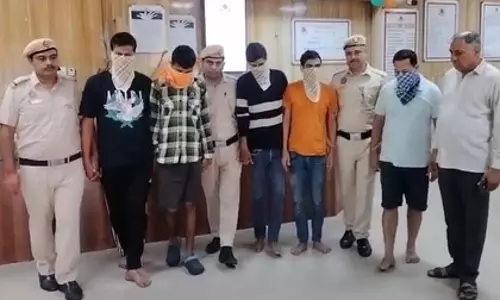 पुलिस ने पांच जुआरियों को किया गिरफ्तार, क्या-क्या मिला?
