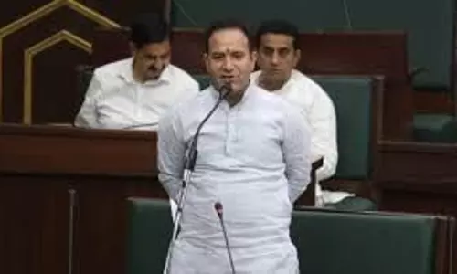 विपक्ष के नेता सुनील शर्मा ने रक्षा मंत्री को जानकारी दी विपक्ष के नेता सुनील शर्मा ने रक्षा मंत्री को जानकारी दी