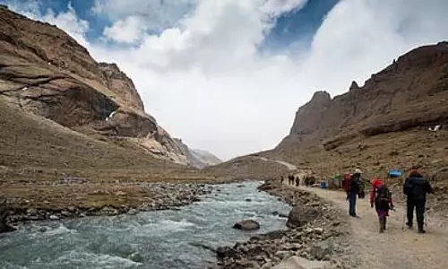 सिक्किम मार्ग से कैलाश मानसरोवर यात्रा 2025 48 तीर्थयात्रियों की वापसी के साथ समाप्त: अधिकारी सिक्किम मार्ग से कैलाश मानसरोवर यात्रा 2025 48 तीर्थयात्रियों की वापसी के साथ समाप्त: अधिकारी