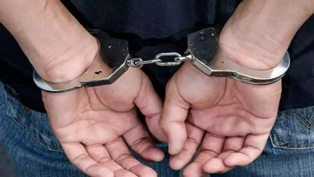 मिनी गन फैक्ट्री और फर्जी कागजात मामले में पूर्वी चंपारण से दो भाई गिरफ्तार