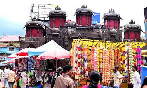 Hubli : गणेश उत्सव की तैयारियां जोरों पर Hubli : गणेश उत्सव की तैयारियां जोरों पर