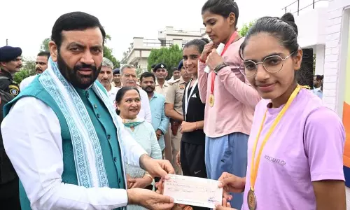 Haryana : डबवाली में 63,000 से अधिक लोग ट्रैक पर उतरे, सीएम ने नशे के खिलाफ कड़ी लड़ाई का संकल्प लिया Haryana : डबवाली में 63,000 से अधिक लोग ट्रैक पर उतरे, सीएम ने नशे के खिलाफ कड़ी लड़ाई का संकल्प लिया