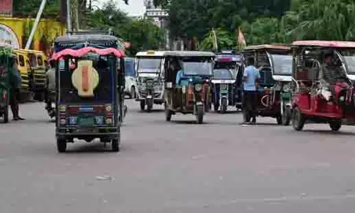 Meerut: यौन उत्पीड़न से बचने के लिए दिल्ली की महिला ई-रिक्शा से कूदी