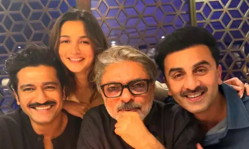 Love and War लीक: भंसाली की एपिक शॉर्ट में रणबीर बनाम विक्की! Love and War लीक: भंसाली की एपिक शॉर्ट में रणबीर बनाम विक्की!