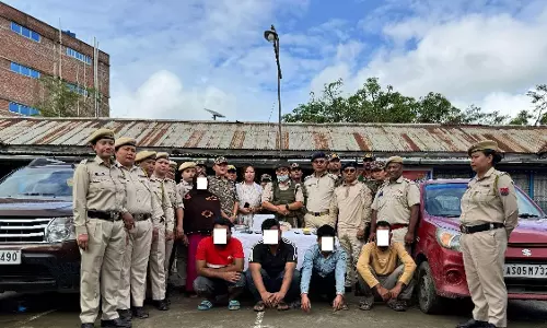 Manipur: सुरक्षा बलों ने बड़े मादक पदार्थ तस्करी मामले में पांच लोगों को गिरफ्तार किया Manipur: सुरक्षा बलों ने बड़े मादक पदार्थ तस्करी मामले में पांच लोगों को गिरफ्तार किया