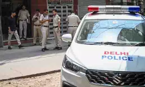 Delhi: नाबालिग लड़की से बलात्कार के आरोप में एक व्यक्ति गिरफ्तार