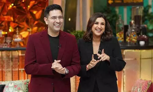 Parineeti Chopra और Raghav Chaddha ने की गर्भावस्था की खुशी की घोषणा Parineeti Chopra और Raghav Chaddha ने की गर्भावस्था की खुशी की घोषणा
