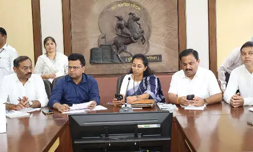 NCP-SP सांसद सुप्रिया सुले ने बारामती निर्वाचन क्षेत्र के मुद्दों पर PMC कमिश्नर से मुलाकात की NCP-SP सांसद सुप्रिया सुले ने बारामती निर्वाचन क्षेत्र के मुद्दों पर PMC कमिश्नर से मुलाकात की
