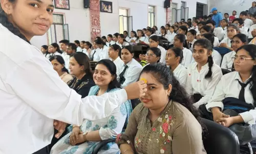 Haridwar: दीक्षारंभ से छात्रों को मिला नया शैक्षणिक अनुभव Haridwar: दीक्षारंभ से छात्रों को मिला नया शैक्षणिक अनुभव