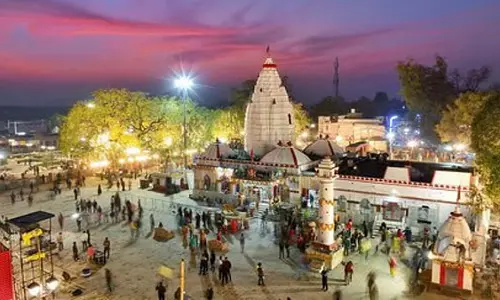 Nuakhai के लिए पवित्र सरिया धान समलेश्वरी मंदिर पहुँचा