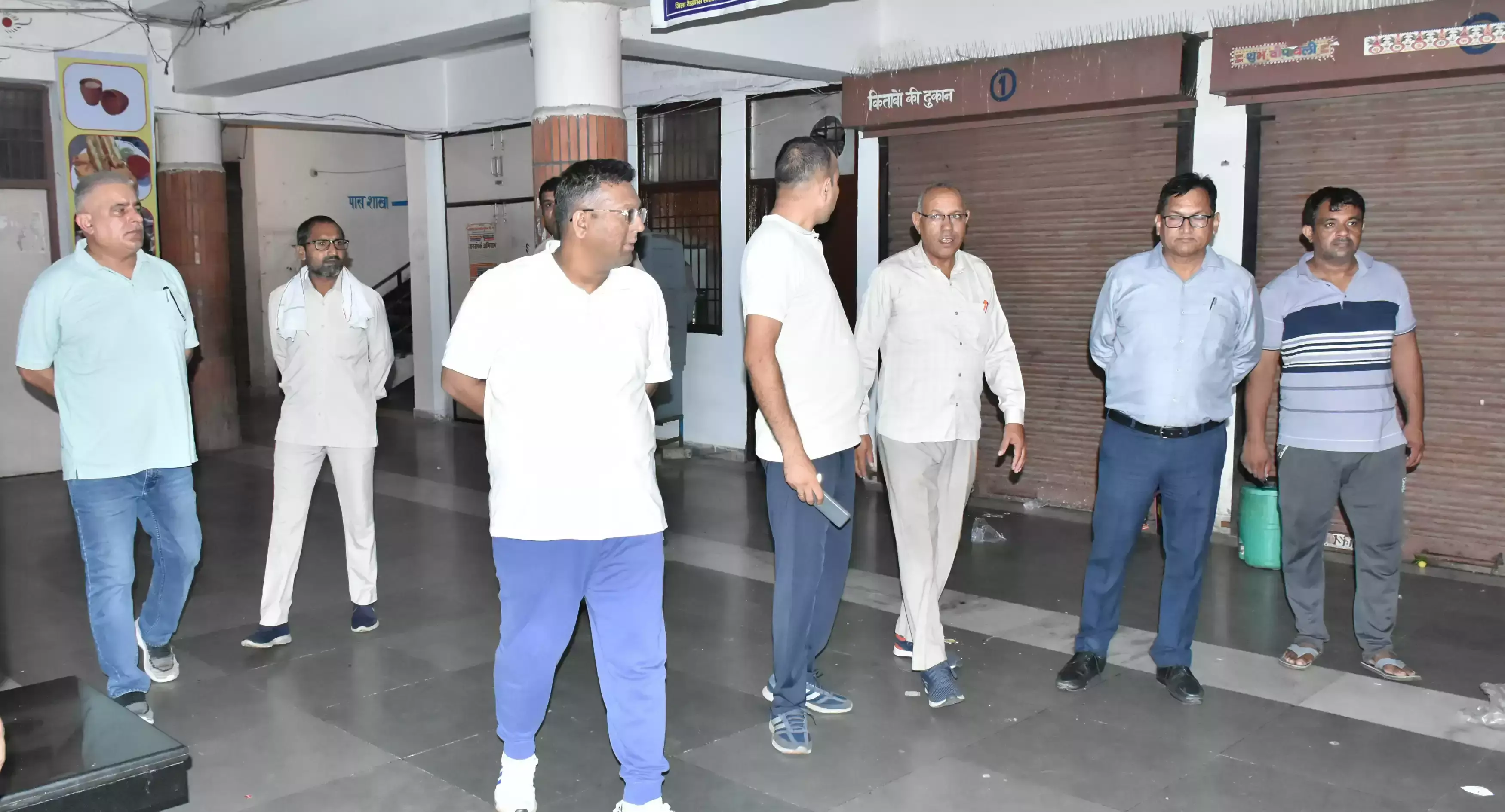 Jhajjar: डीसी ने शहर की सफाई और जल निकासी व्यवस्था का औचक निरीक्षण किया
