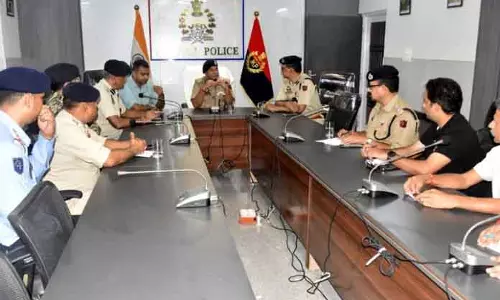 JSK रेंज के JSK ने जम्मू-कठुआ राष्ट्रीय राजमार्ग पर यातायात बहाली के उपायों की समीक्षा की JSK रेंज के JSK ने जम्मू-कठुआ राष्ट्रीय राजमार्ग पर यातायात बहाली के उपायों की समीक्षा की