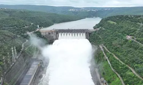 Krishnamma सागर की ओर दौड़ती हैं, जैसे ही नौ द्वार खुलते हैं..!