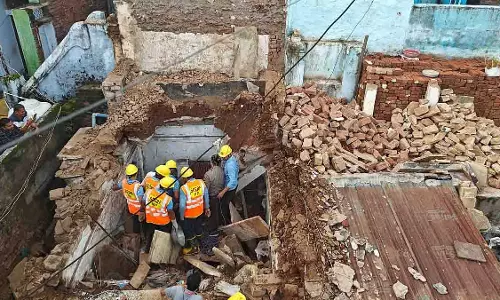 Gwalior: जर्जर मकान गिरने से एक व्यक्ति की मौत, दो घायल