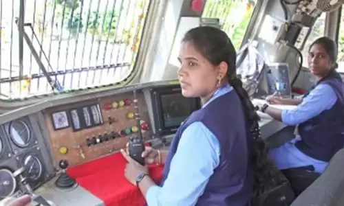 भारत में महिलाओं की रोज़गार दर 6 वर्षों में 22 प्रतिशत से बढ़कर 40.3 % हो गई भारत में महिलाओं की रोज़गार दर 6 वर्षों में 22 प्रतिशत से बढ़कर 40.3 % हो गई