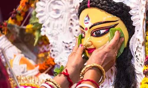 क्या पूजा का मतलब जबरन वसूली है?