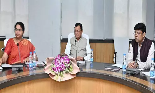 शराब दुकानों में लागू होगी कैशलेश व्यवस्था, आबकारी मंत्री ने दिए निर्देश शराब दुकानों में लागू होगी कैशलेश व्यवस्था, आबकारी मंत्री ने दिए निर्देश