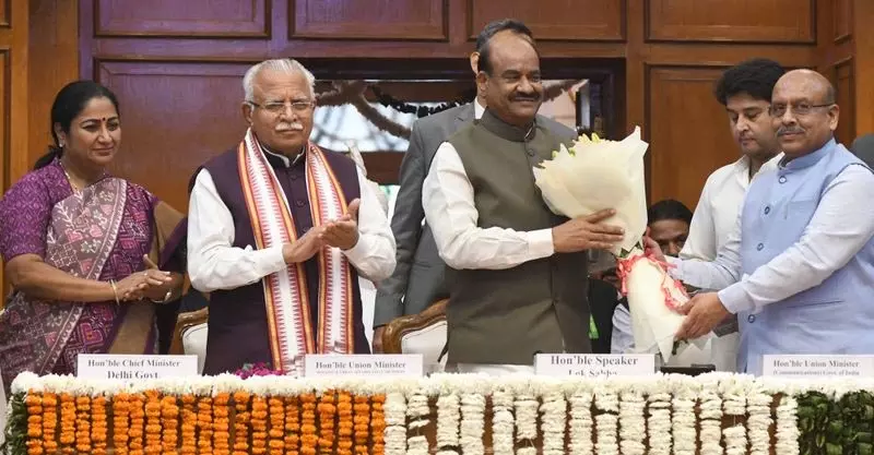 विधानसभा अध्यक्ष बिरला ने कहा, विधानमंडलों की गरिमा में गिरावट चिंताजनक विधानसभा अध्यक्ष बिरला ने कहा, विधानमंडलों की गरिमा में गिरावट चिंताजनक