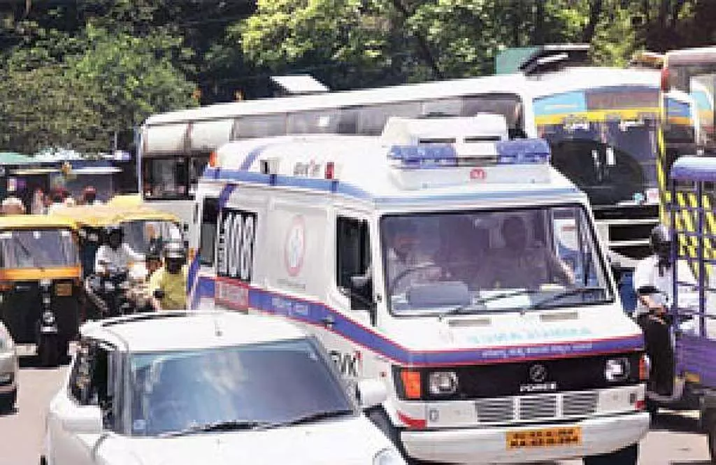 Tamil Nadu : आपातकालीन सेवाओं पर हमला होने पर कार्रवाई की जाएगी Tamil Nadu : आपातकालीन सेवाओं पर हमला होने पर कार्रवाई की जाएगी