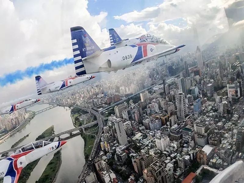 Taiwan ने अपने क्षेत्र के आसपास 6 पीएलए विमान और 7 पीएलए जहाज देखे Taiwan ने अपने क्षेत्र के आसपास 6 पीएलए विमान और 7 पीएलए जहाज देखे