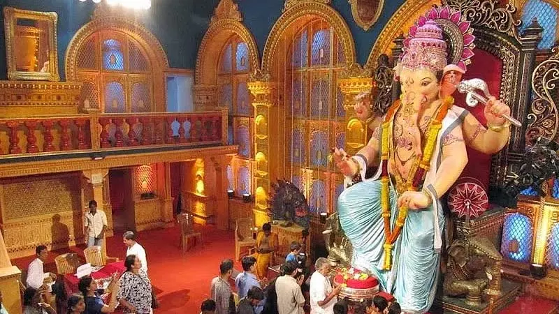 Nashik : नगर निगम ने गणेशोत्सव मंडल शुल्क माफ किया Nashik : नगर निगम ने गणेशोत्सव मंडल शुल्क माफ किया