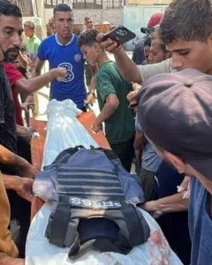 Israeli हमले में 5 पत्रकारों सहित 20 की मौत Israeli हमले में 5 पत्रकारों सहित 20 की मौत