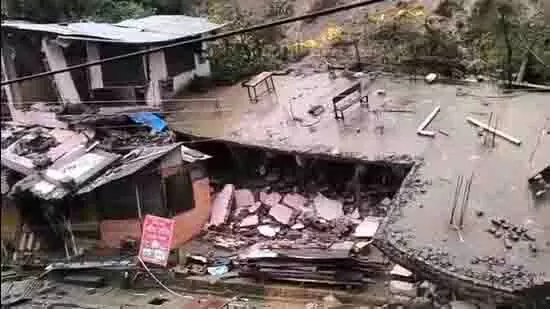 Himachal Pradesh: अलर्ट जारी, मंडी और कुल्लू में बारिश जारी Himachal Pradesh: अलर्ट जारी, मंडी और कुल्लू में बारिश जारी