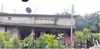 बारिश ने आंगनवाड़ी केंद्रों की बदहाली उजागर की बारिश ने आंगनवाड़ी केंद्रों की बदहाली उजागर की