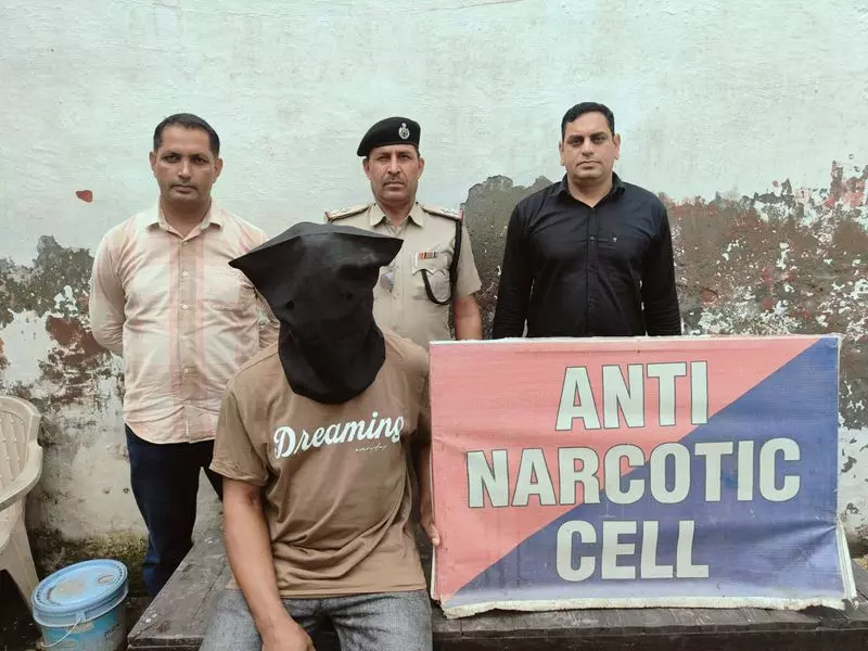 Haryana : हेरोइन बरामदगी के सिलसिले में नाइजीरियाई गिरफ्तार Haryana : हेरोइन बरामदगी के सिलसिले में नाइजीरियाई गिरफ्तार