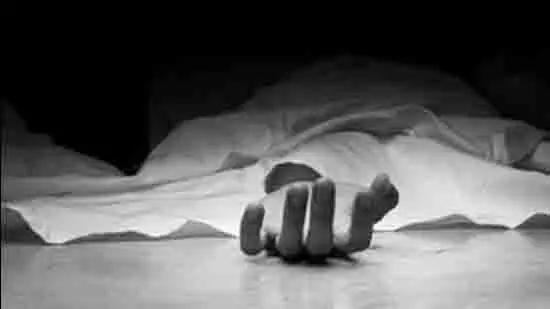 Delhi: जलभराव के बीच बिजली का झटका लगने से 40 वर्षीय व्यक्ति की मौत Delhi: जलभराव के बीच बिजली का झटका लगने से 40 वर्षीय व्यक्ति की मौत