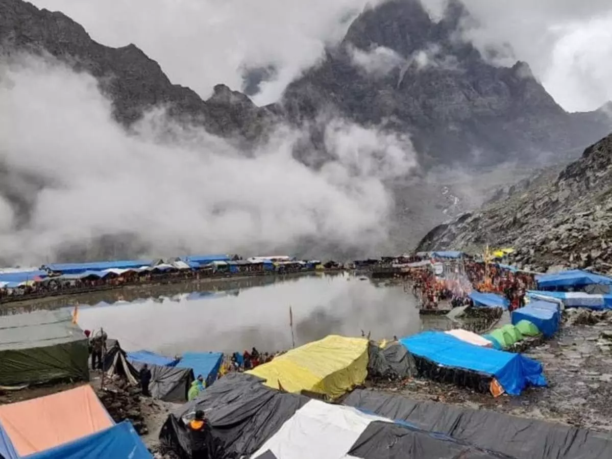 Dharamshala: सुरक्षा कारणों से मणिमहेश यात्रा स्थगित की गई Dharamshala: सुरक्षा कारणों से मणिमहेश यात्रा स्थगित की गई